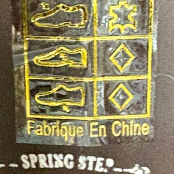 Vibrant Pink and Black Floral Mules Runs Wide - Picture 10 of 11